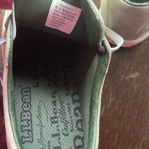 L.L. Bean sage green leather walking shoes/sneakers, 8.5 medium - Picture 4 of 9